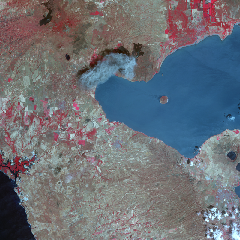 Illustration for article titled Nicaragua's Momotombo Volcano Is Glorious In False Color Satellite Imagery
